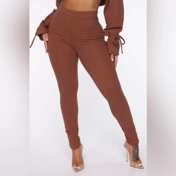 Fashion nova RibbedTwo-Piece Set - Picture 2 of 8